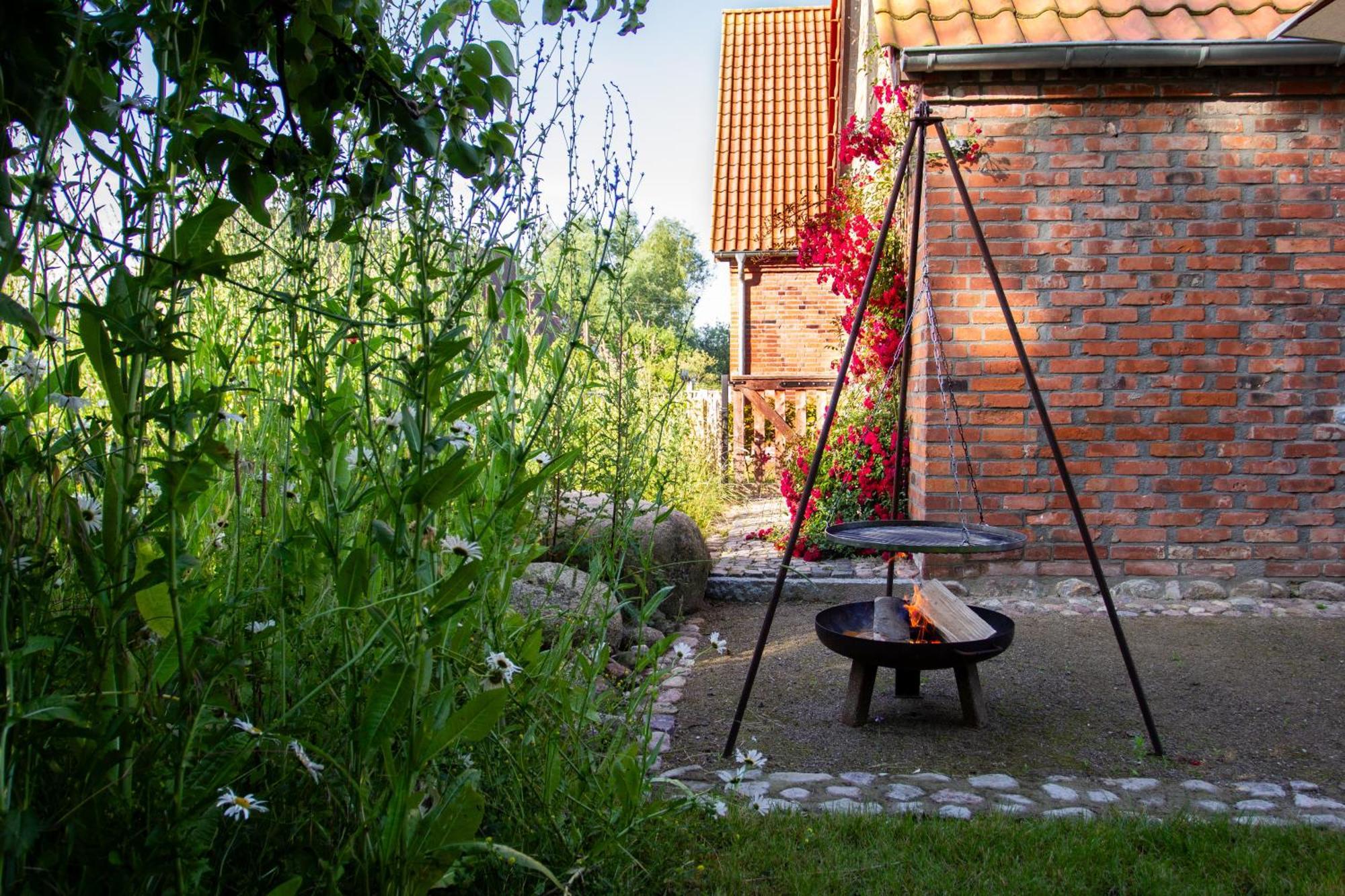 Willa Idyllisches Landhaus, Garten & Kamin, Fuer Paare Kloster Tempzin Zewnętrze zdjęcie